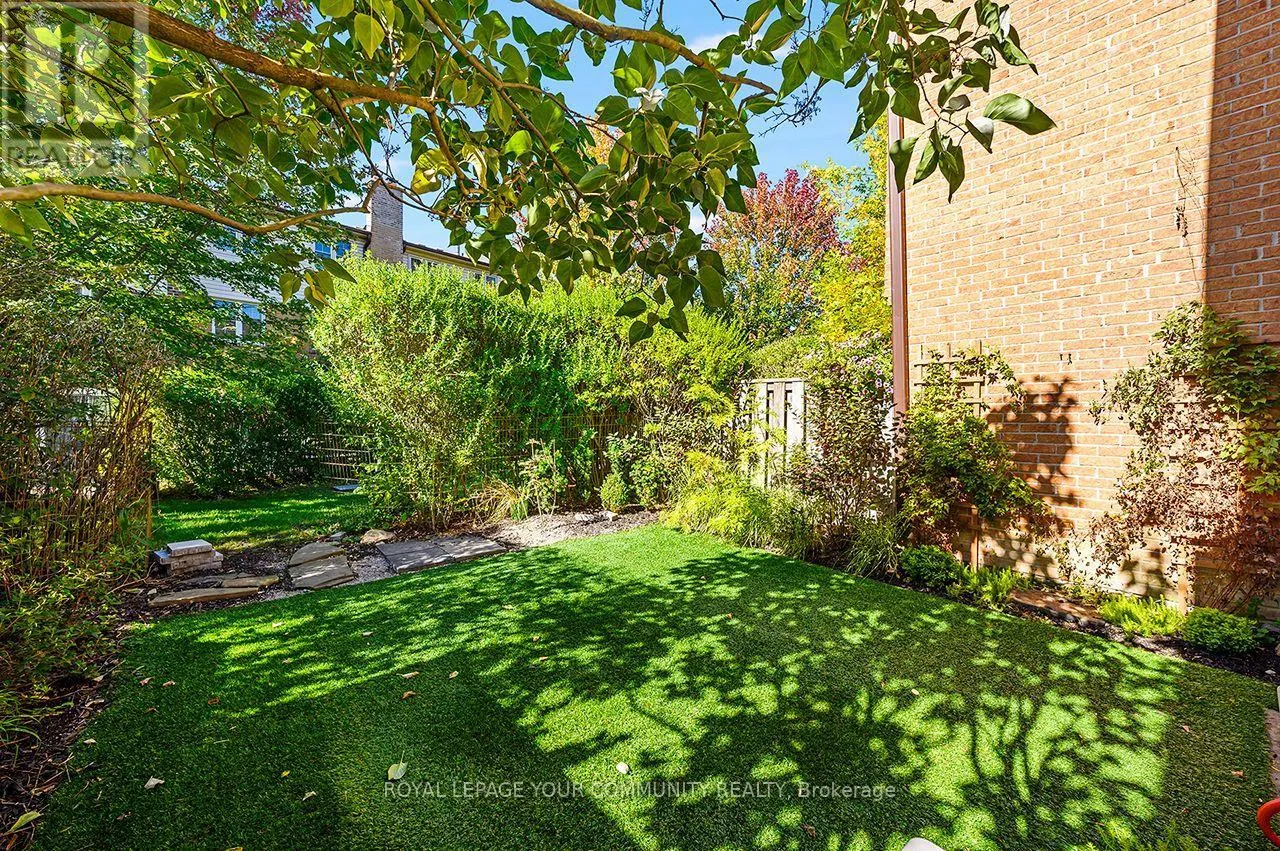 102 - 2120 RATHBURN ROAD E