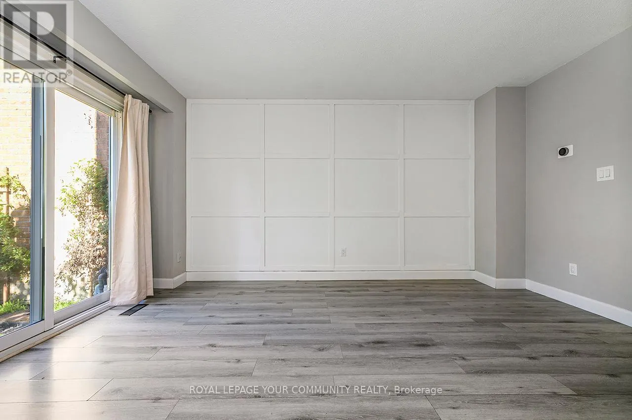 102 - 2120 RATHBURN ROAD E