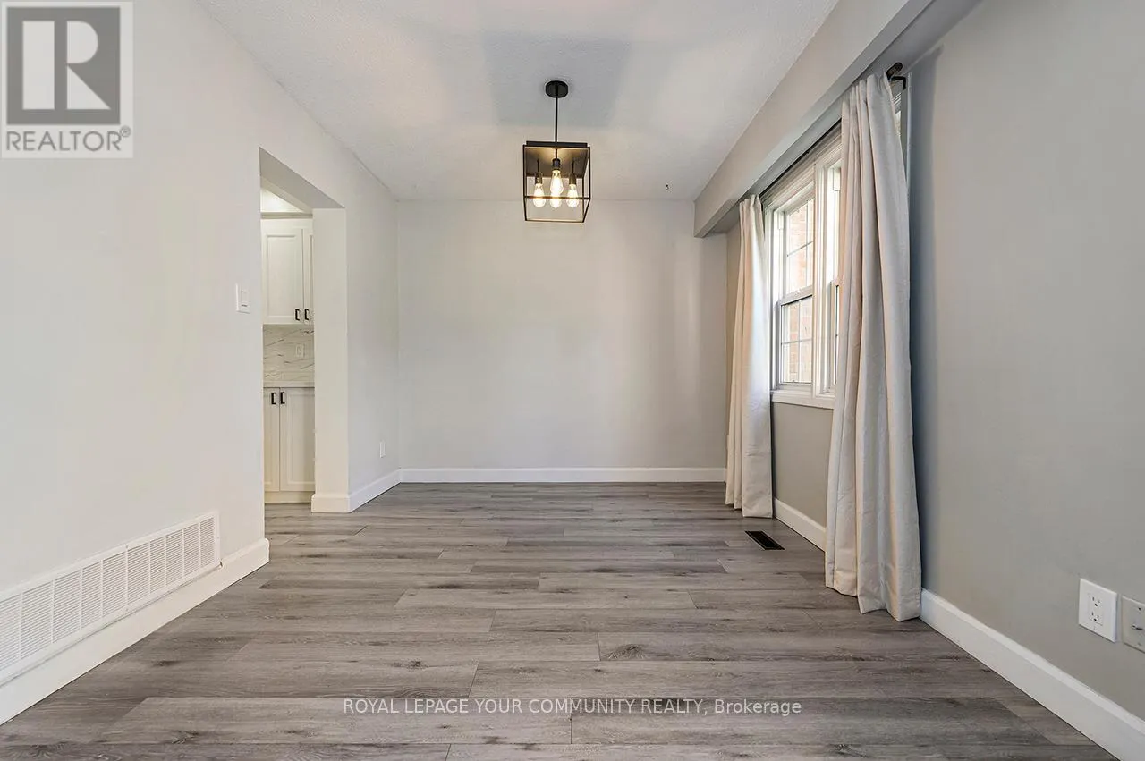 102 - 2120 RATHBURN ROAD E