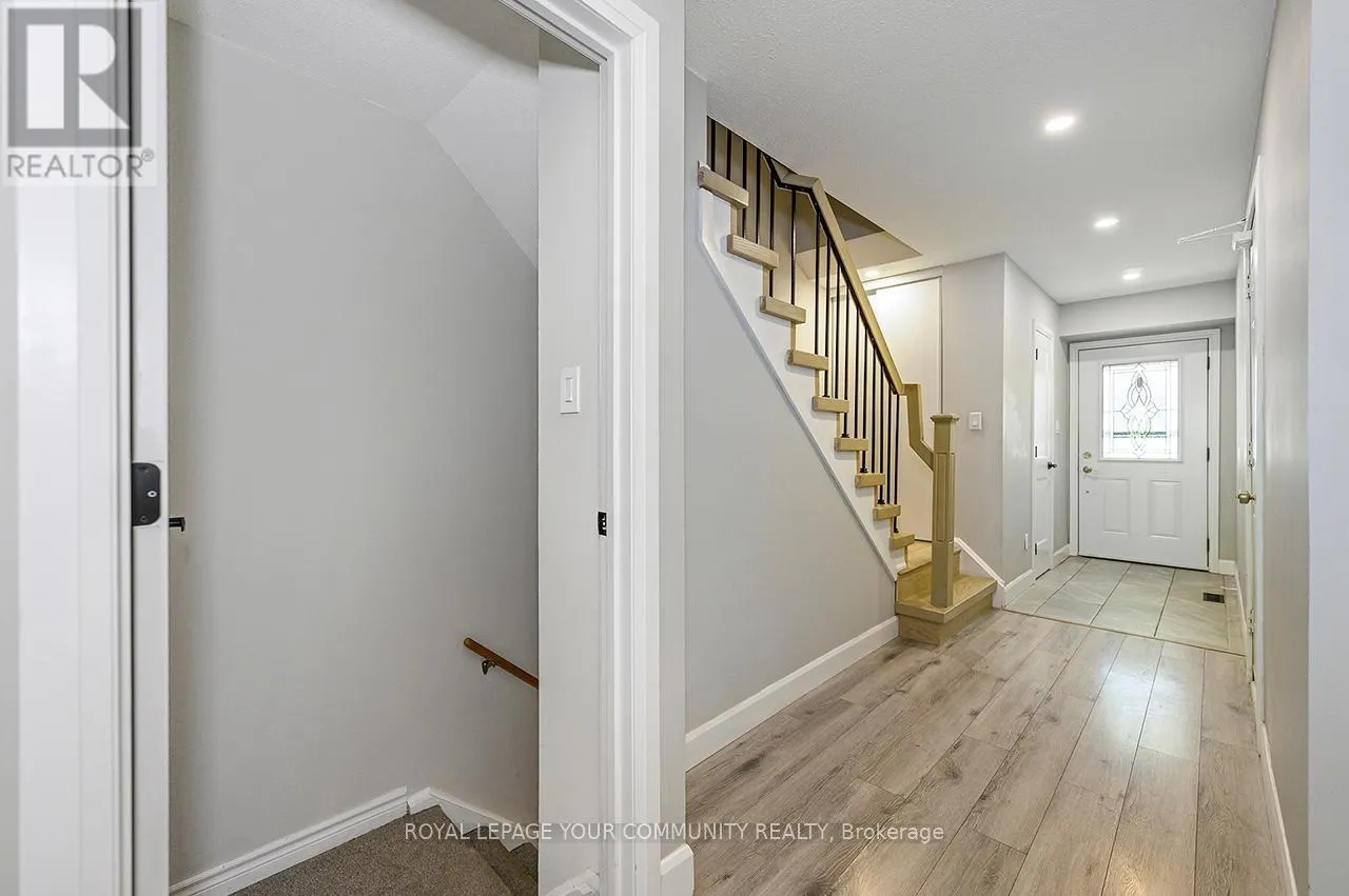 102 - 2120 RATHBURN ROAD E