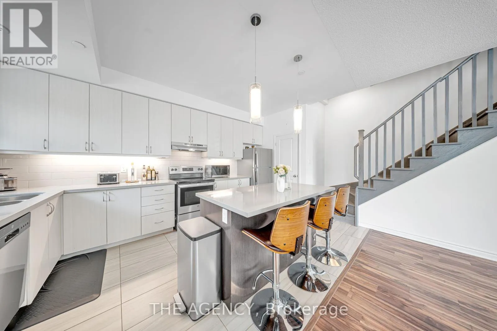 10 - 2212 BROMSGROVE ROAD