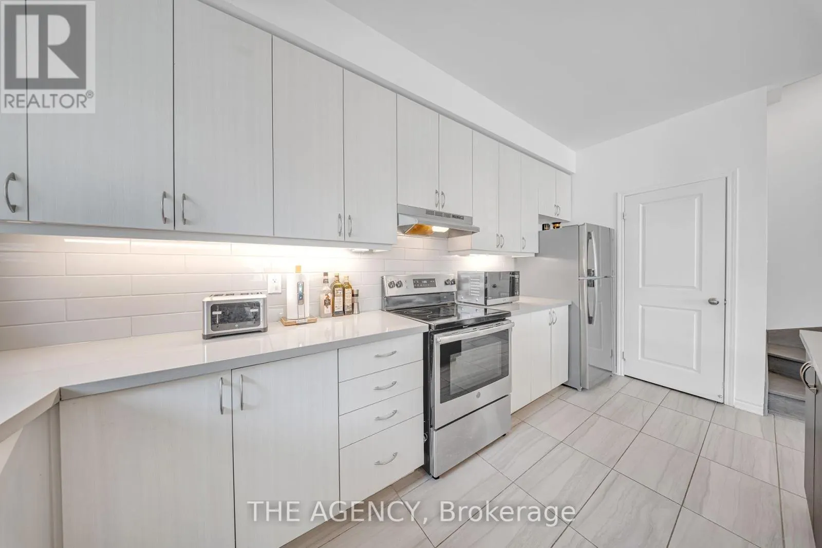 10 - 2212 BROMSGROVE ROAD