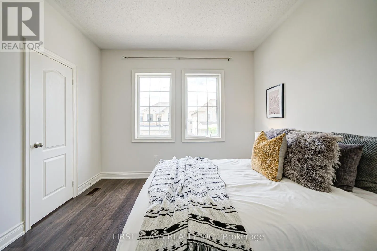 3103 STREAMWOOD PASSAGE