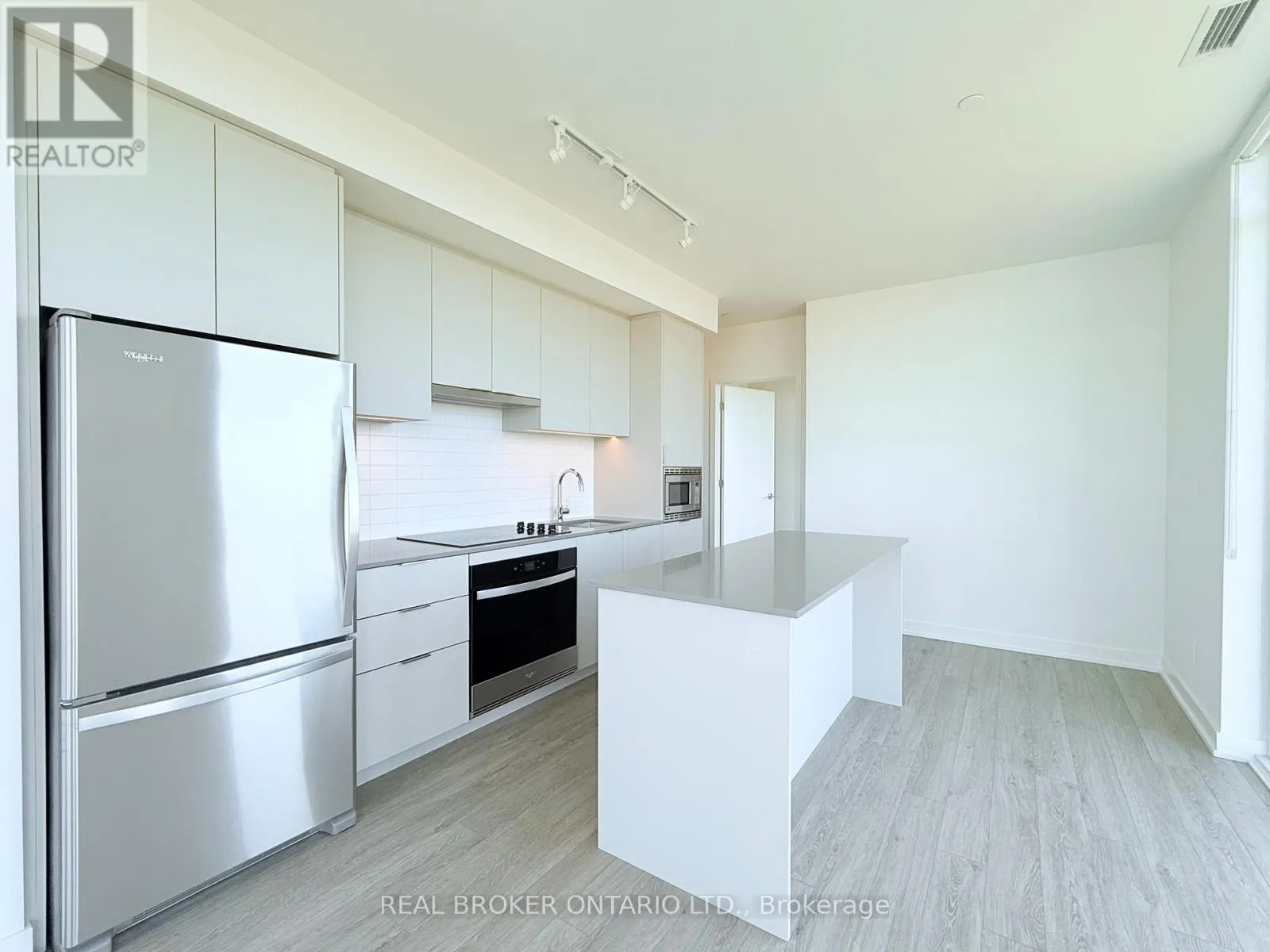 2003 - 3079 TRAFALGAR ROAD