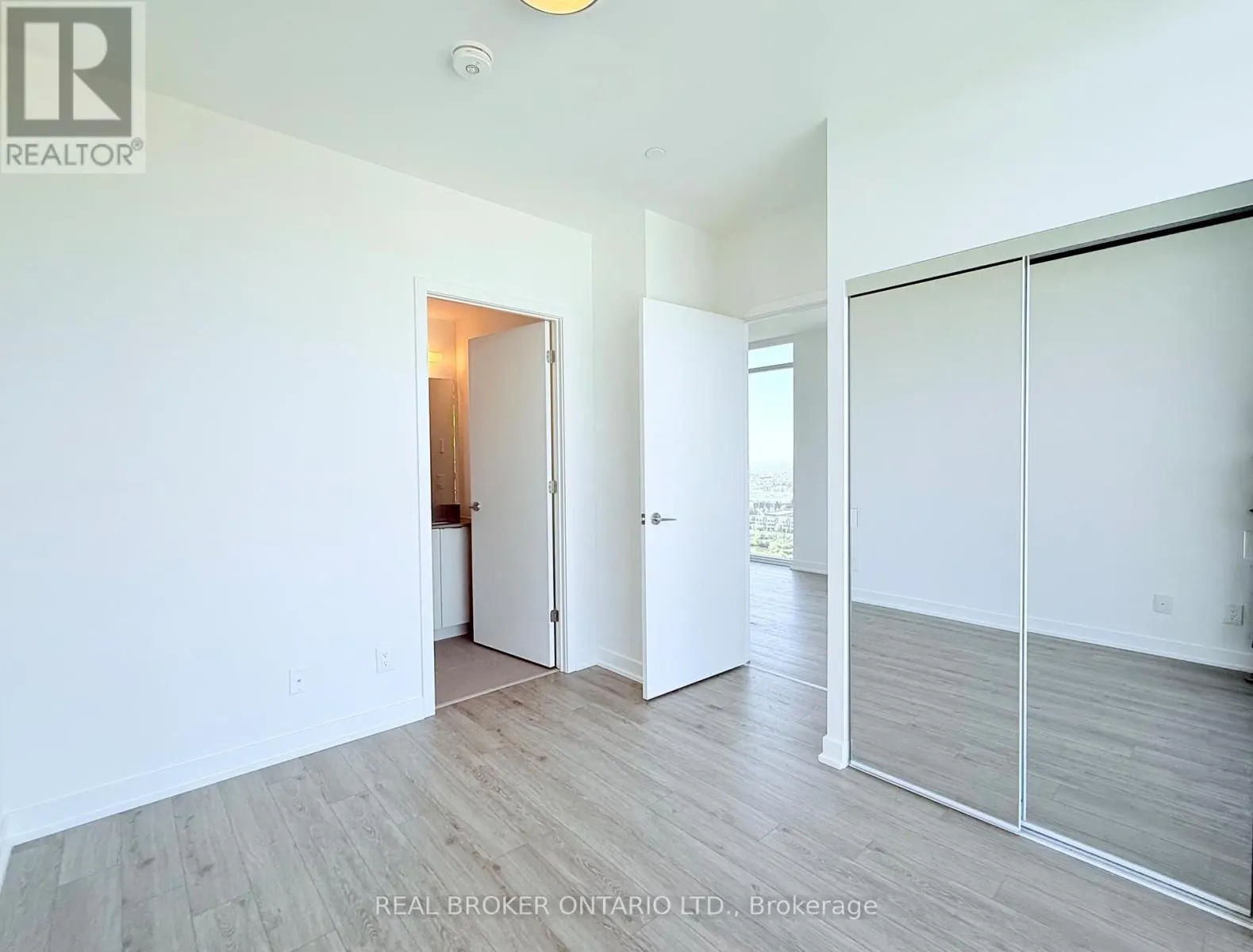 2003 - 3079 TRAFALGAR ROAD