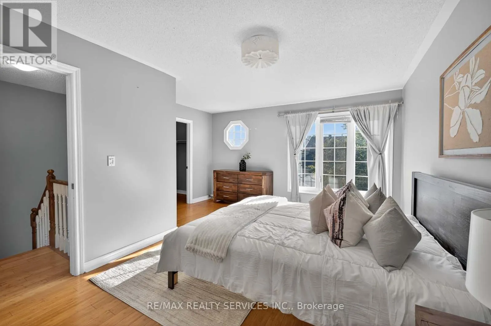 8 HARTNELL SQUARE