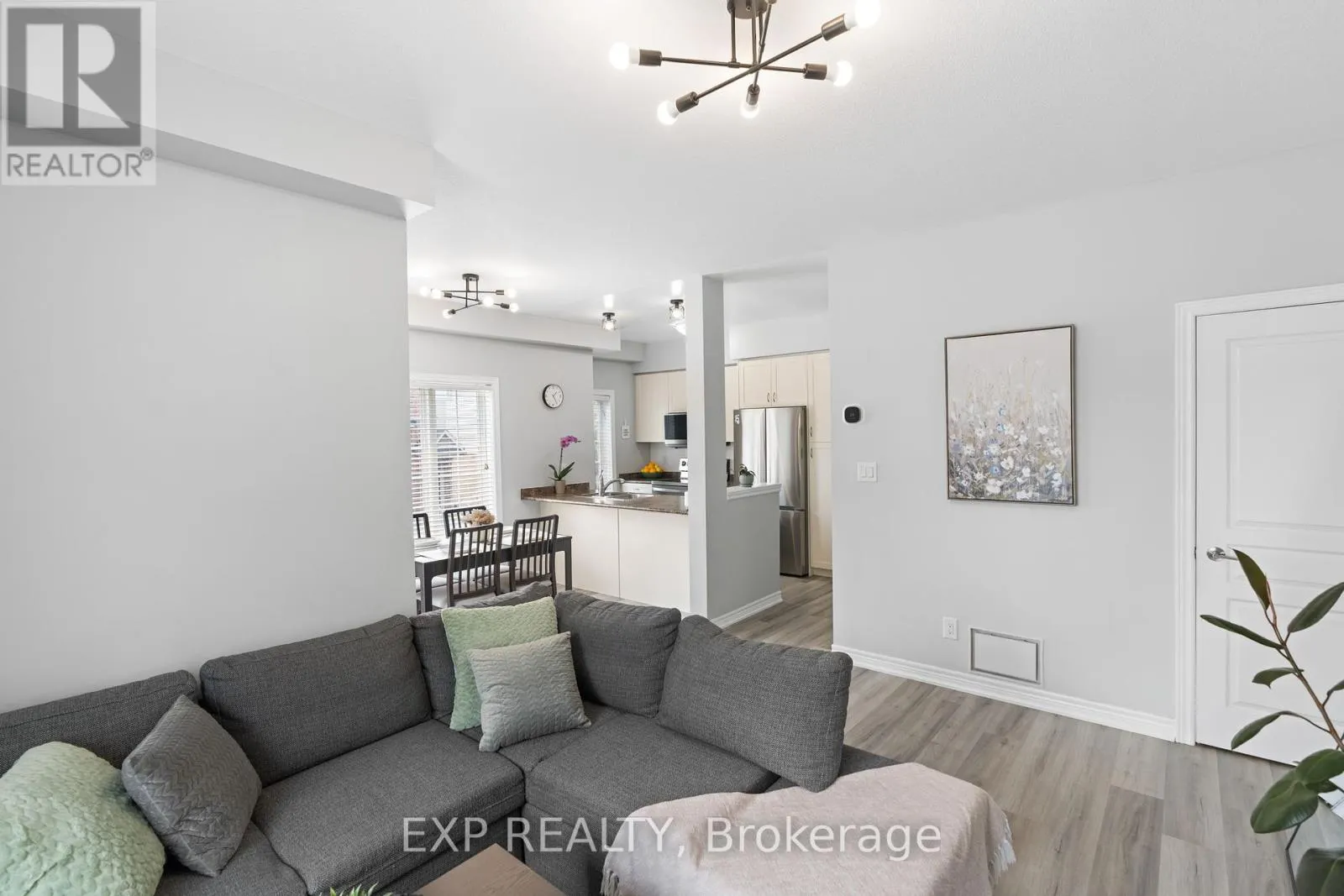 92 - 1401 PLAINS ROAD E