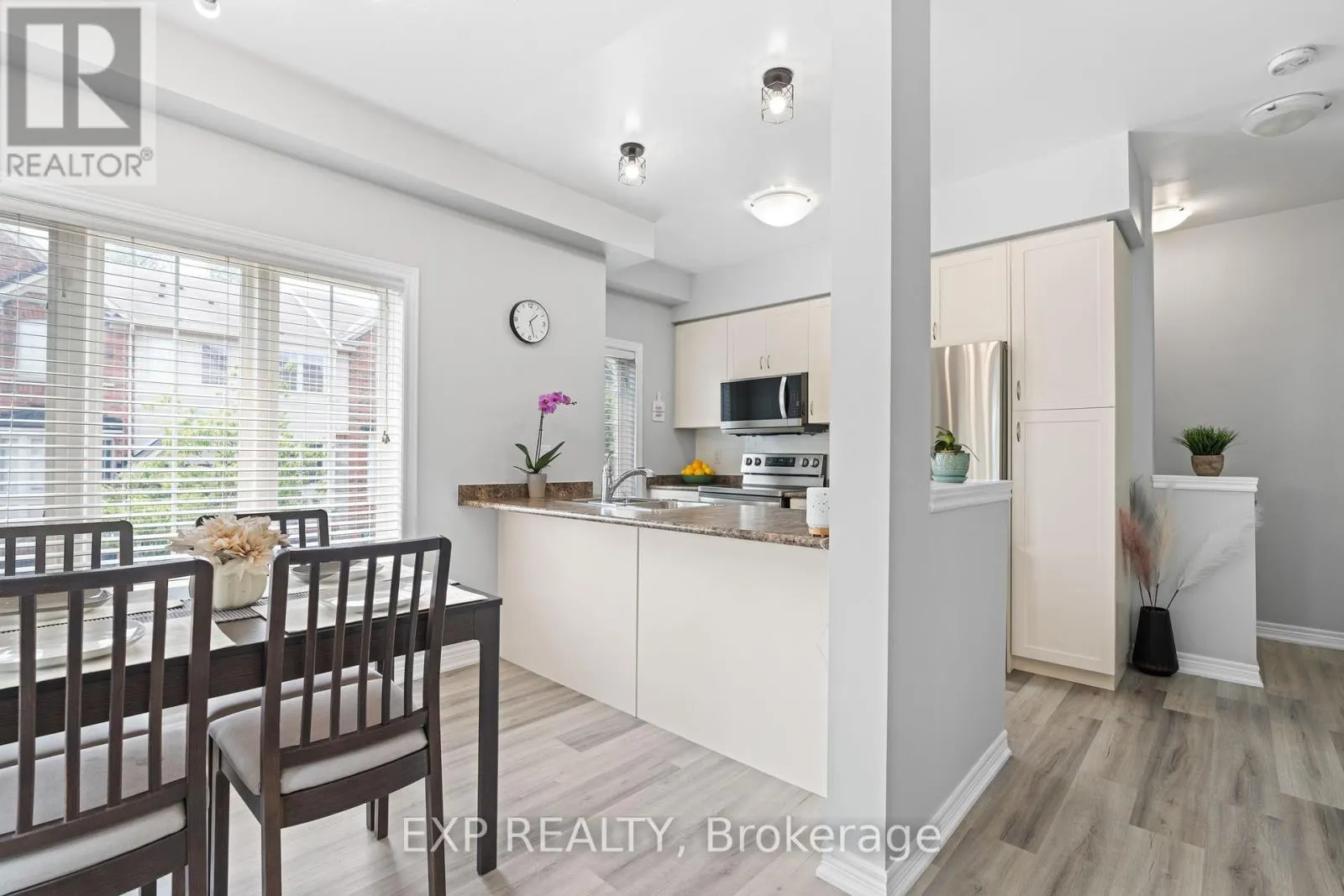 92 - 1401 PLAINS ROAD E