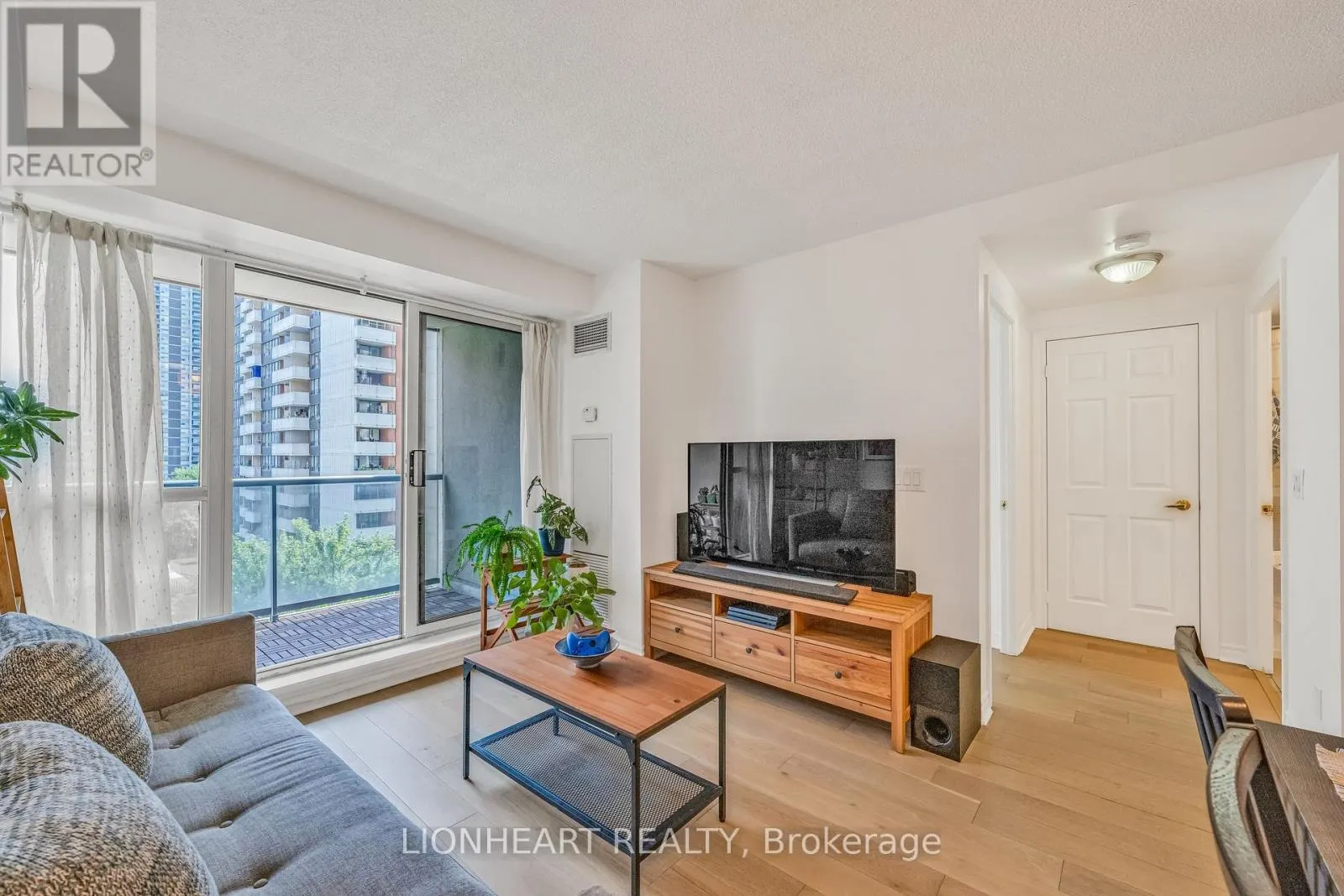 709 - 5 MICHAEL POWER PLACE