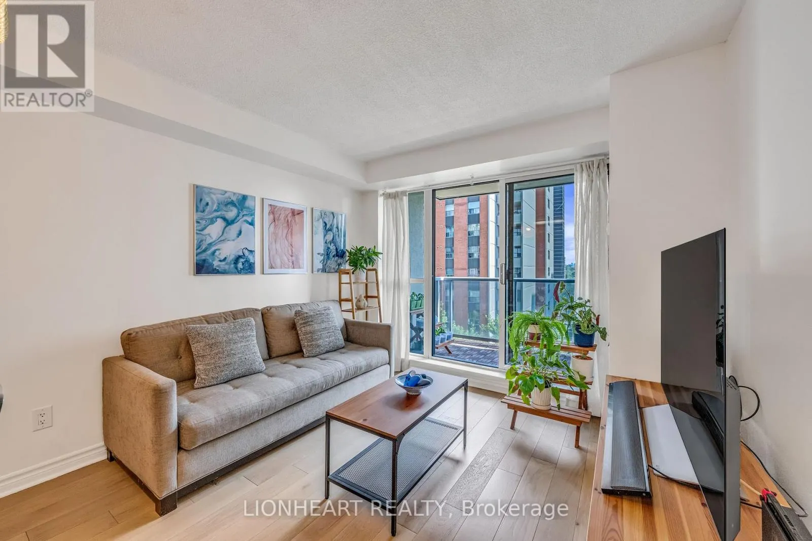 709 - 5 MICHAEL POWER PLACE