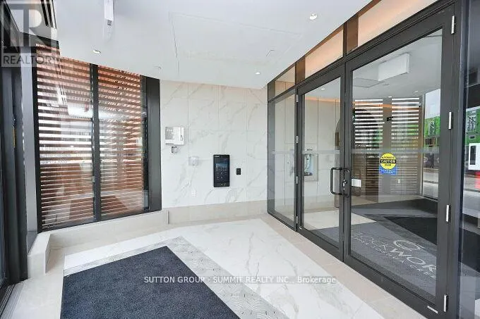 809 - 3006 WILLIAM CUTMORE BOULEVARD
