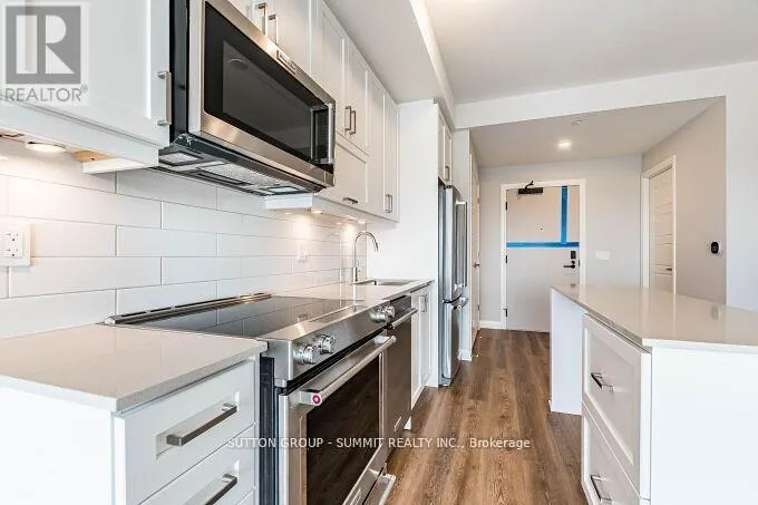 809 - 3006 WILLIAM CUTMORE BOULEVARD