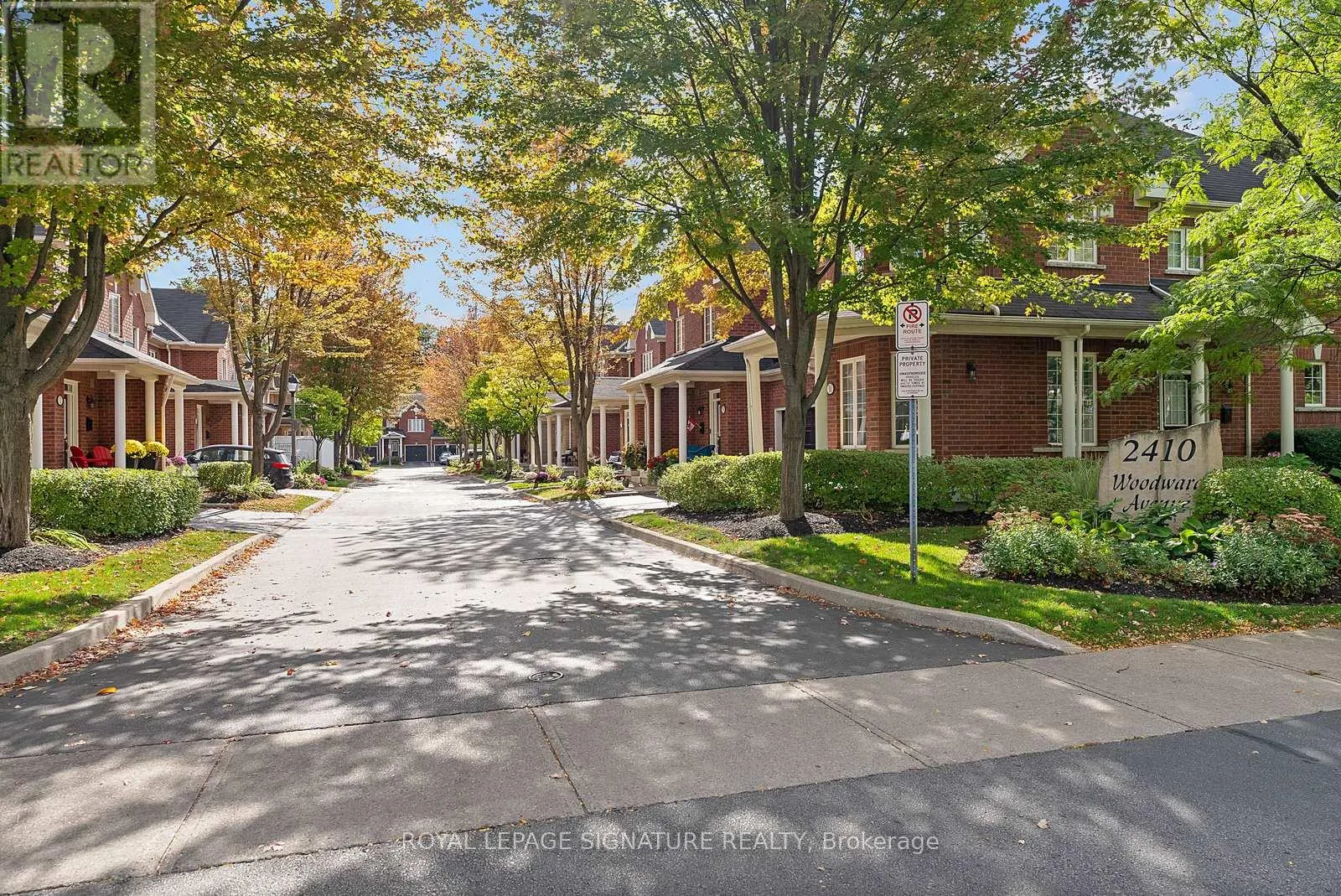 27 - 2410 WOODWARD AVENUE