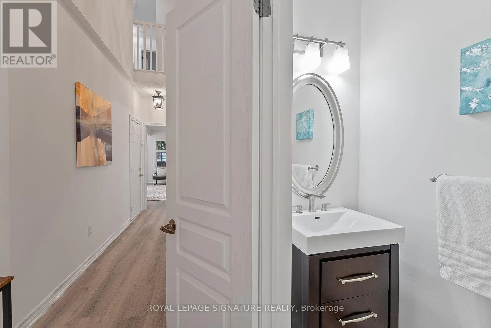 27 - 2410 WOODWARD AVENUE