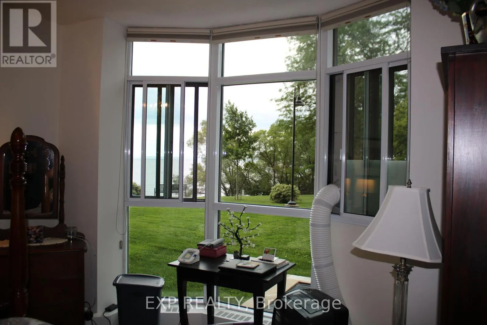 104 - 5250 LAKESHORE ROAD, #104
