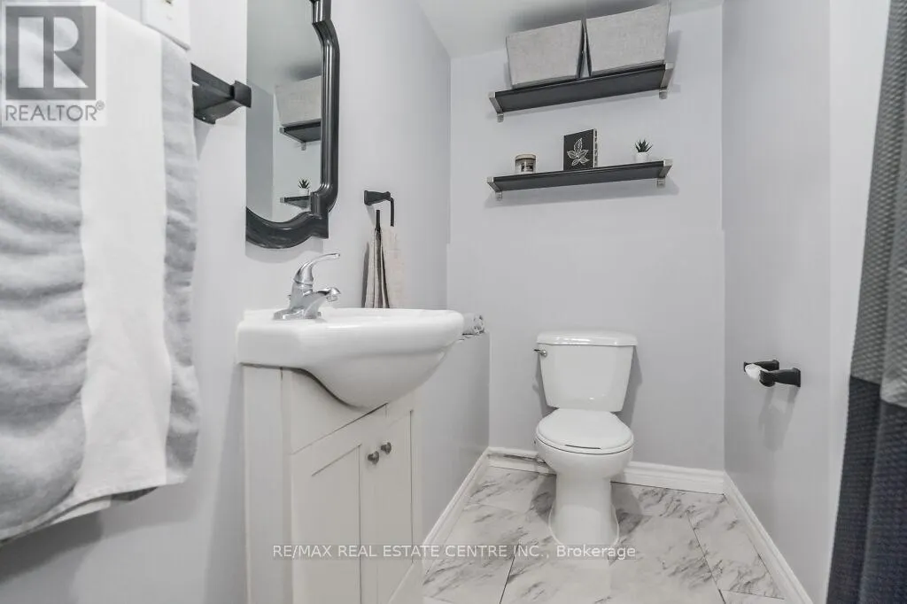 18 TOWNLINE
