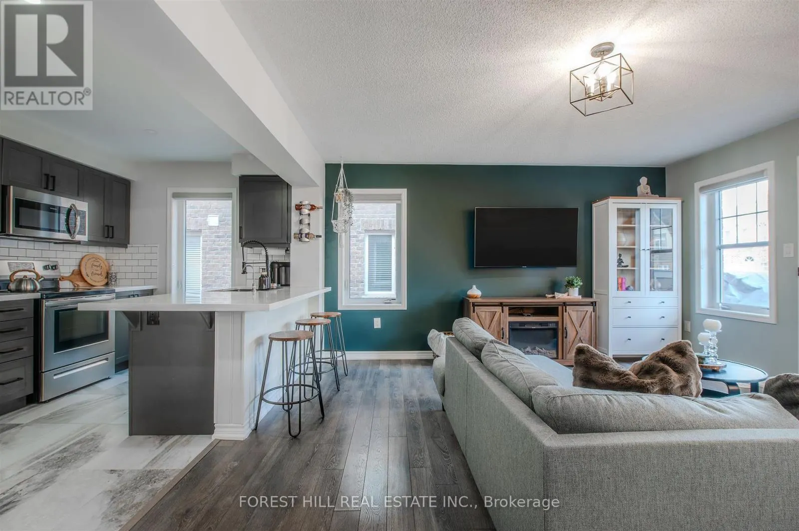 556 BUCKEYE COURT