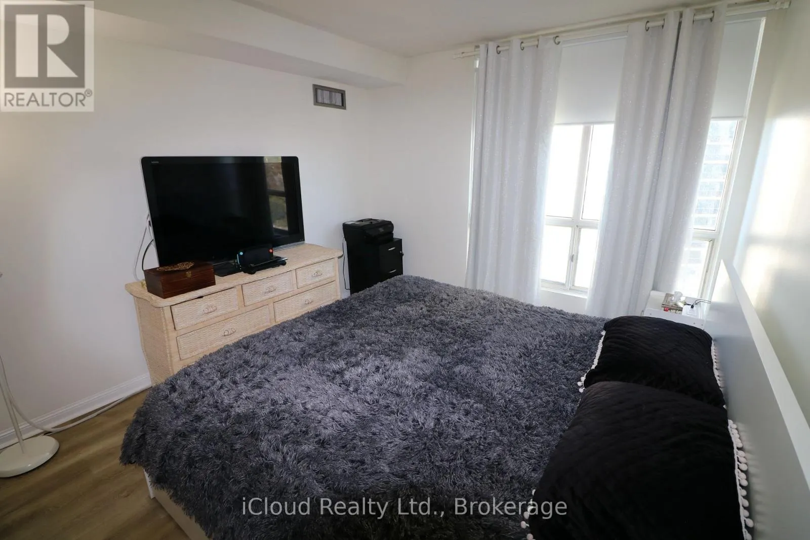 1502 - 101 SUBWAY CRESCENT