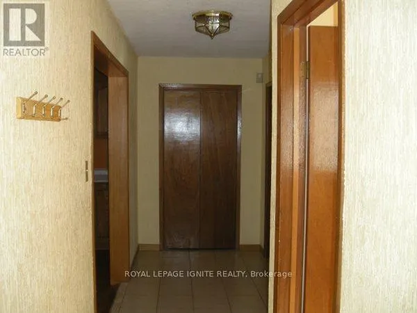 SIDE UNIT - 7463 SIGSBEE DRIVE