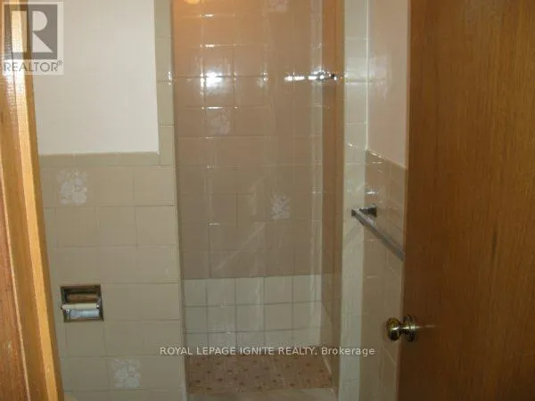 SIDE UNIT - 7463 SIGSBEE DRIVE