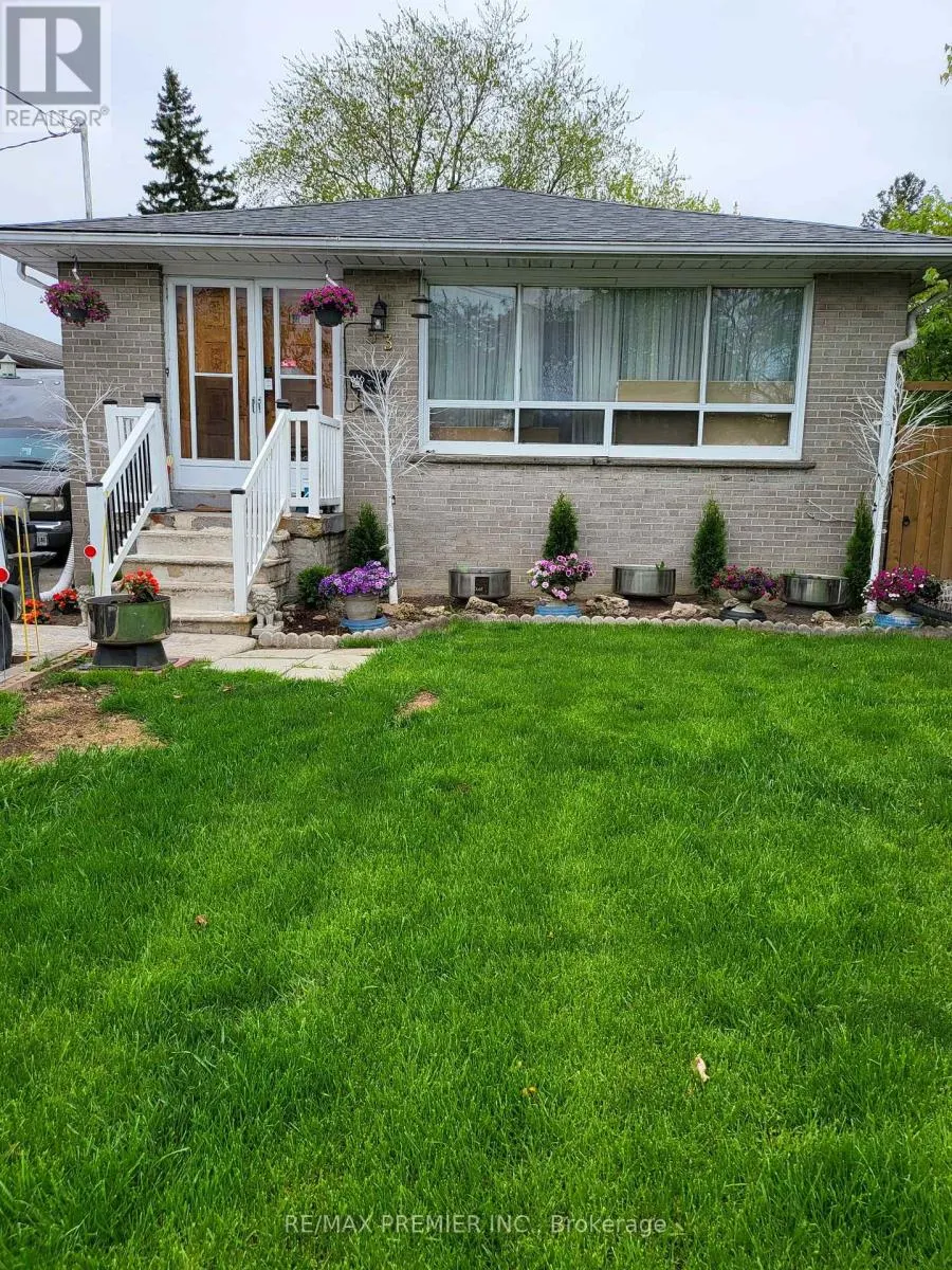 53 ROSEFAIR CRESCENT