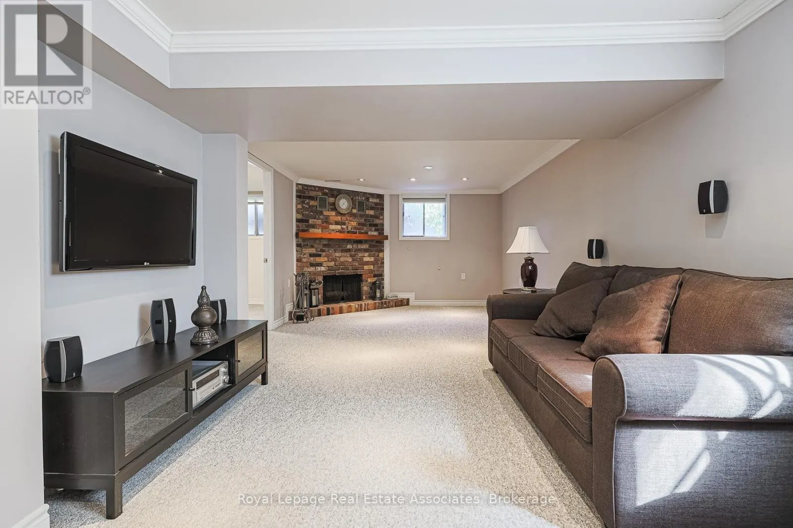 958 FLETCHER VALLEY CRESCENT