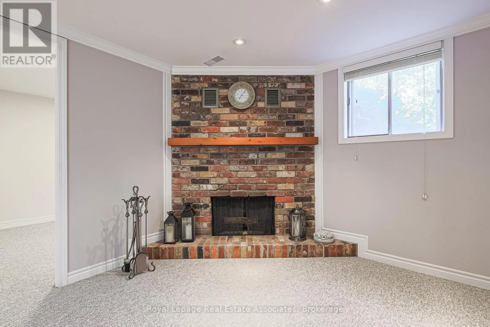 958 FLETCHER VALLEY CRESCENT
