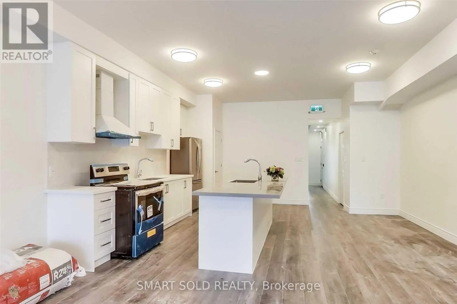 2 - 2208 BLOOR STREET W