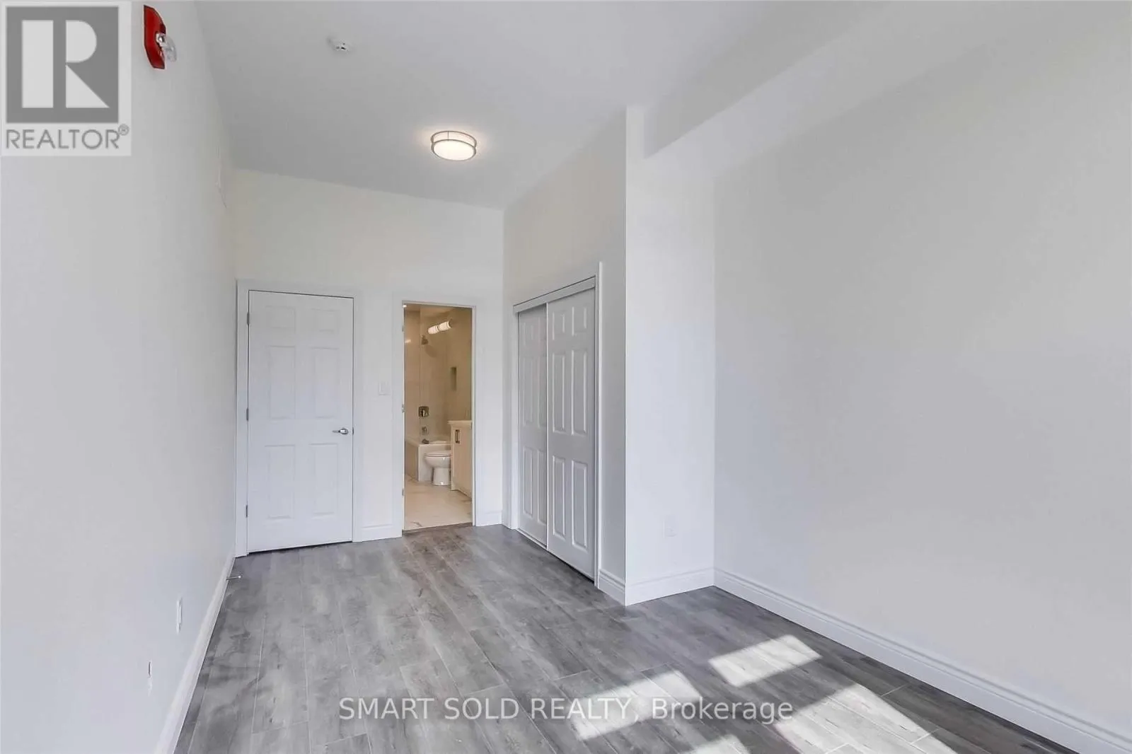 2 - 2208 BLOOR STREET W