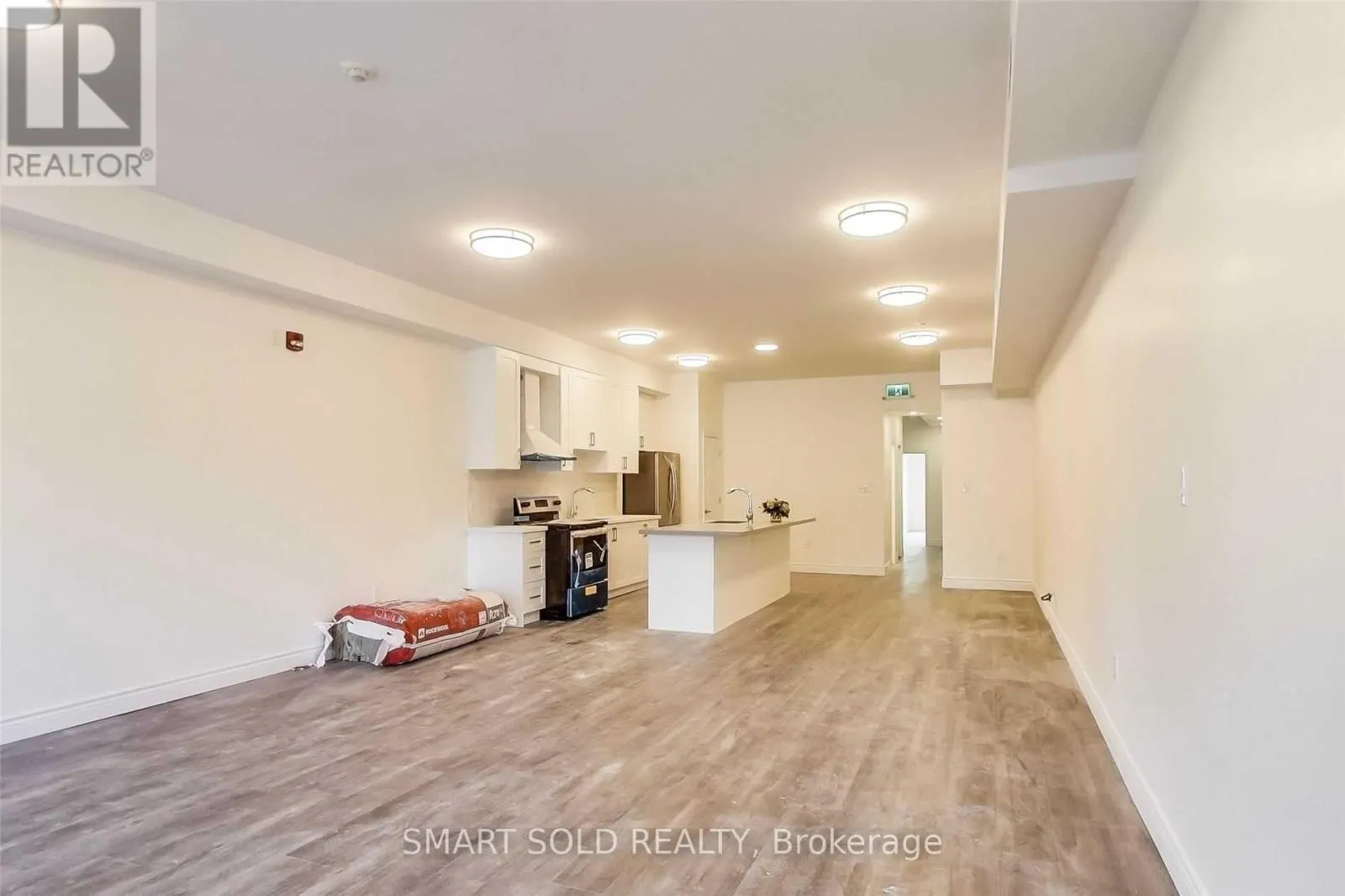 2 - 2208 BLOOR STREET W
