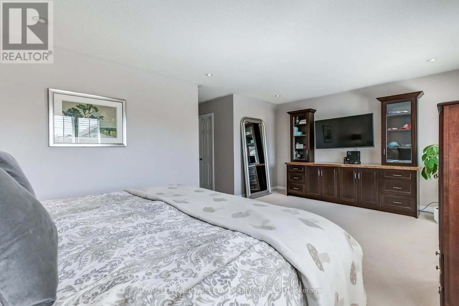 1242 AGRAM DRIVE