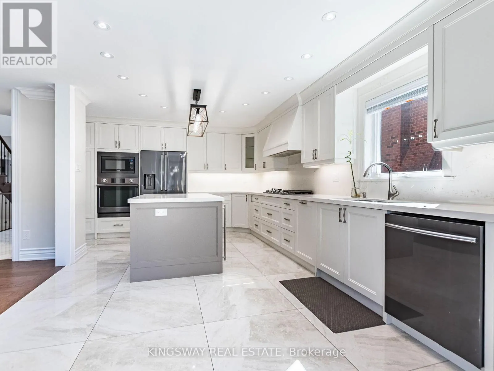 58 LEEWARD DRIVE