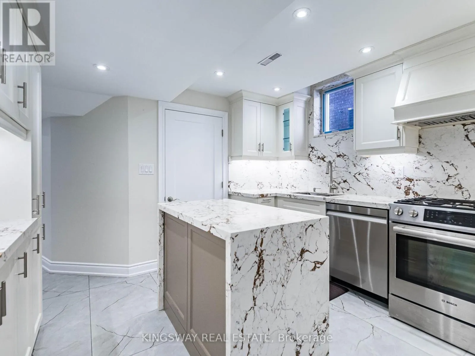 58 LEEWARD DRIVE