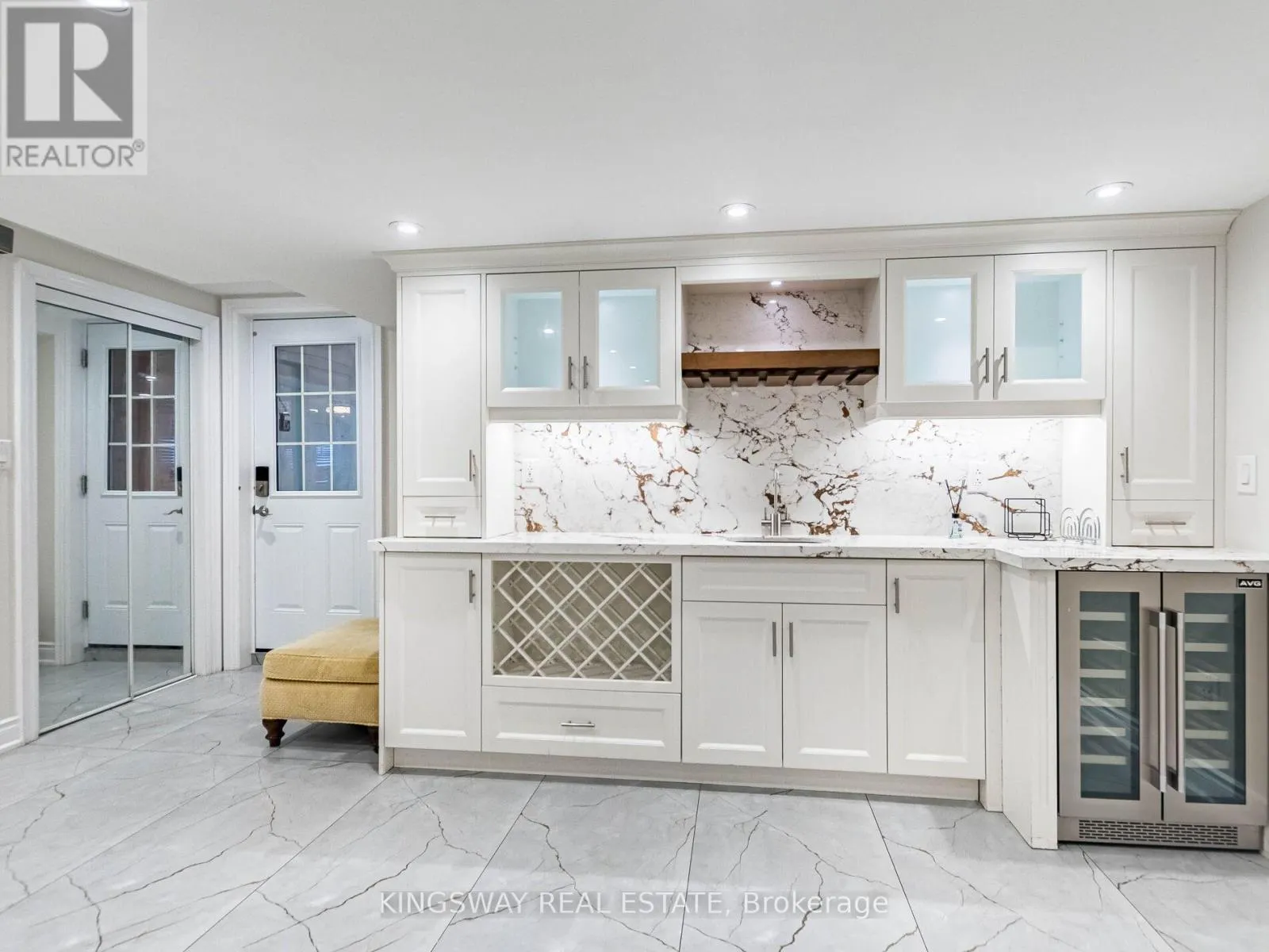 58 LEEWARD DRIVE