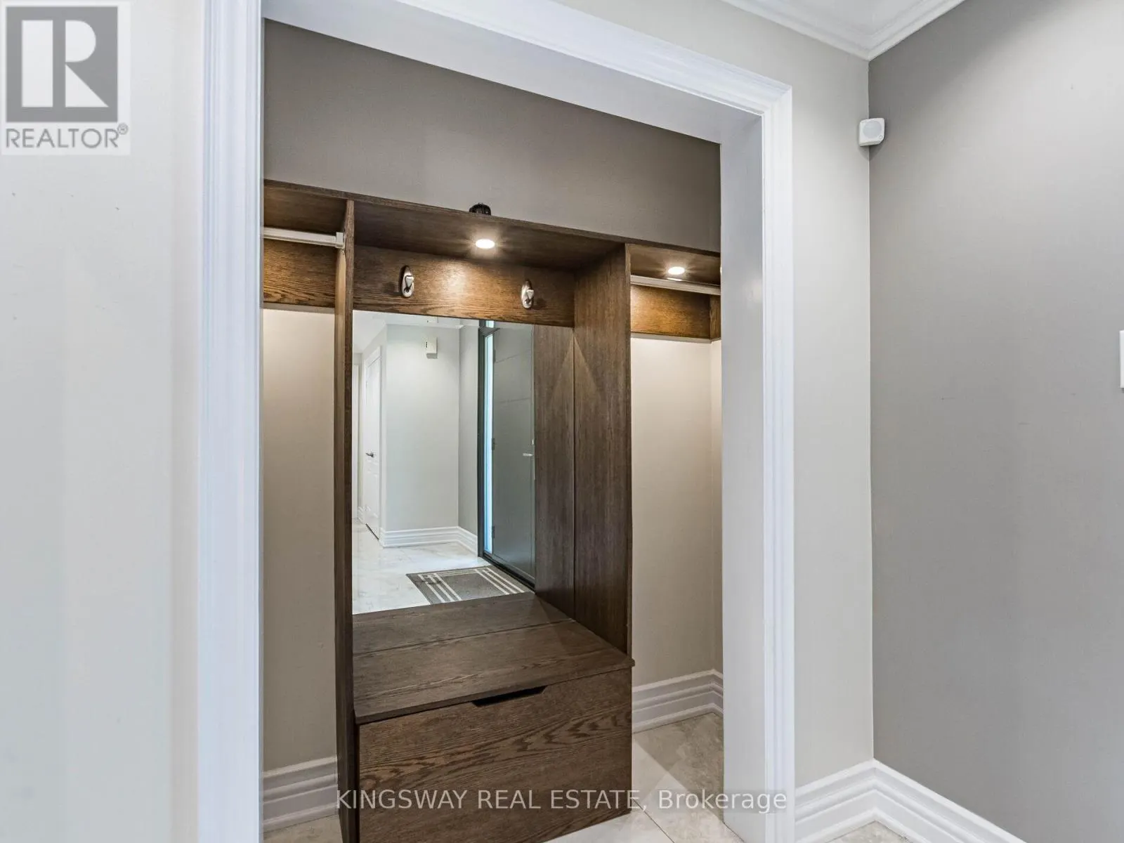 58 LEEWARD DRIVE