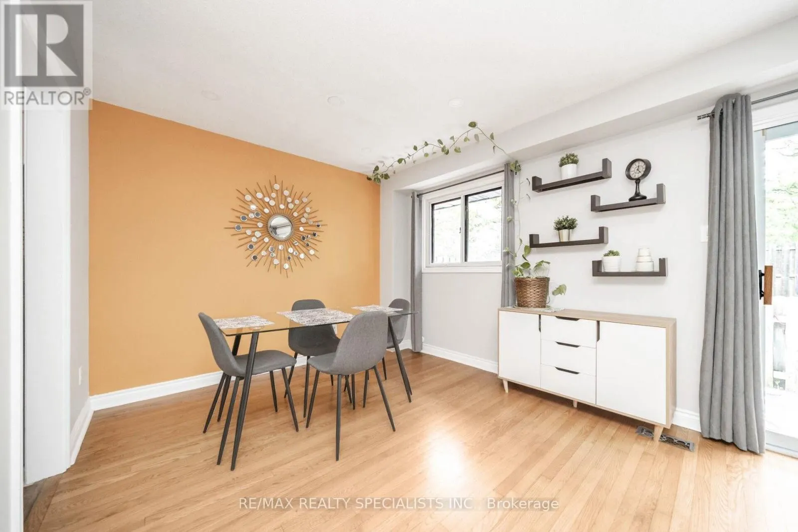 20 ENMOUNT DRIVE