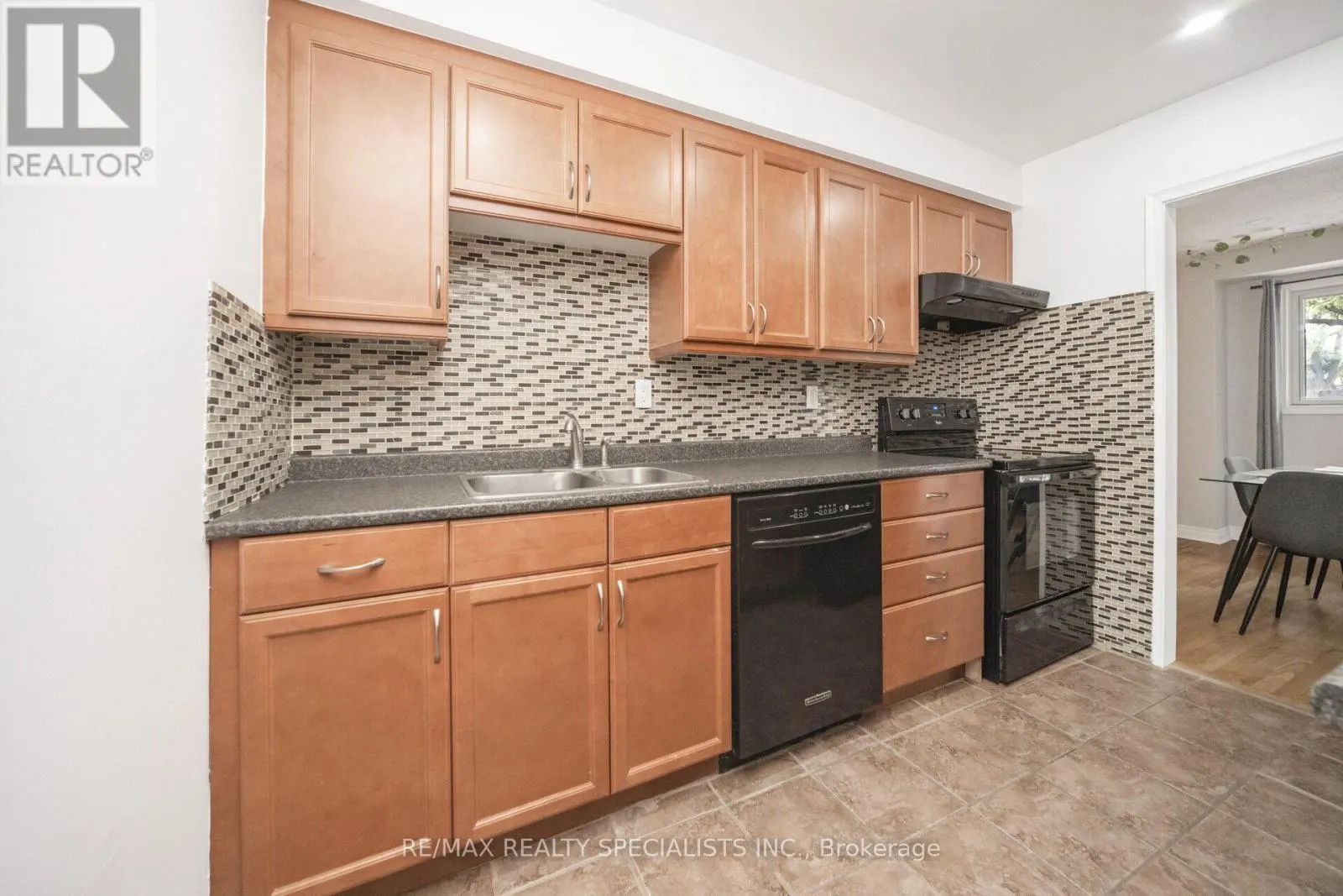 20 ENMOUNT DRIVE