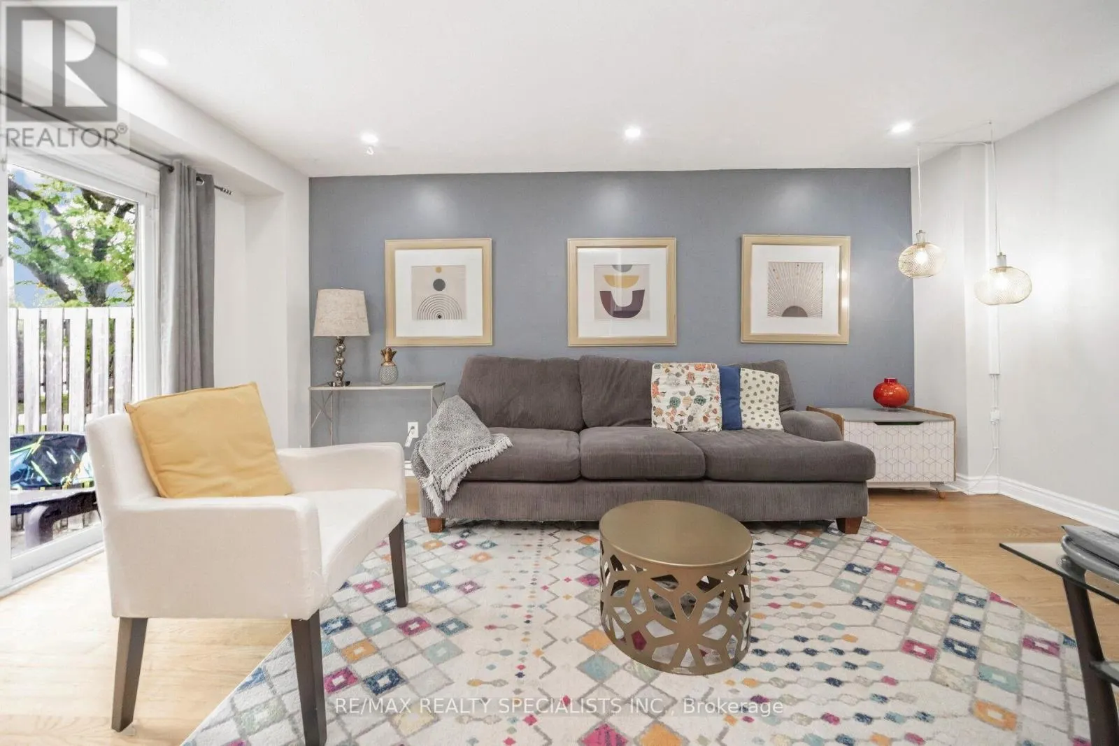 20 ENMOUNT DRIVE