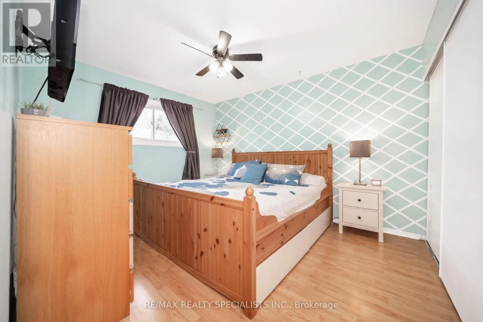 20 ENMOUNT DRIVE