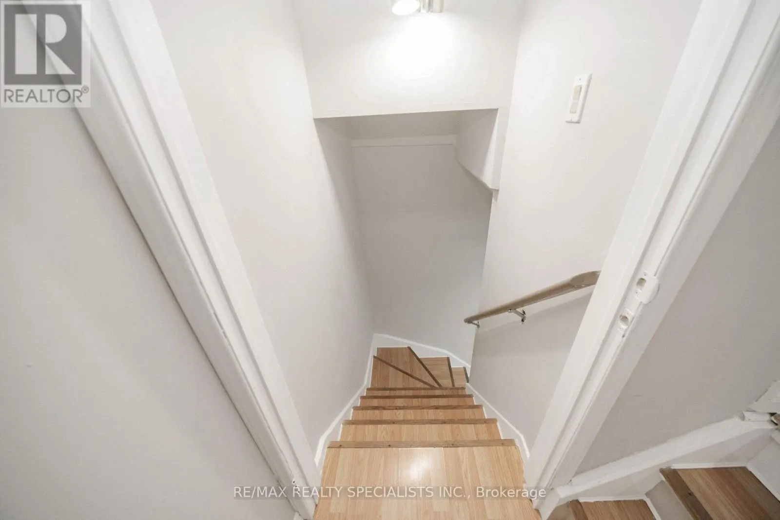 20 ENMOUNT DRIVE