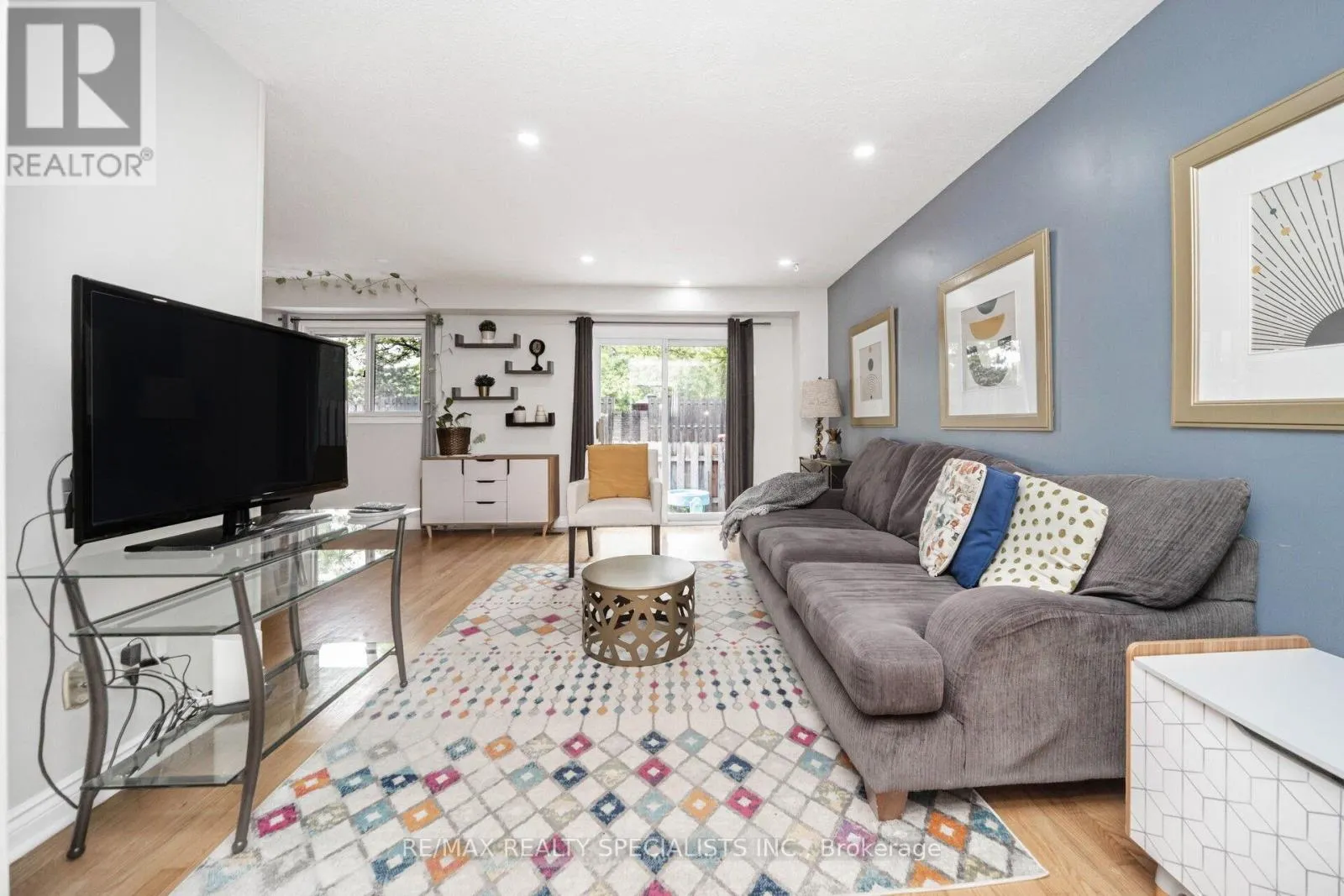 20 ENMOUNT DRIVE