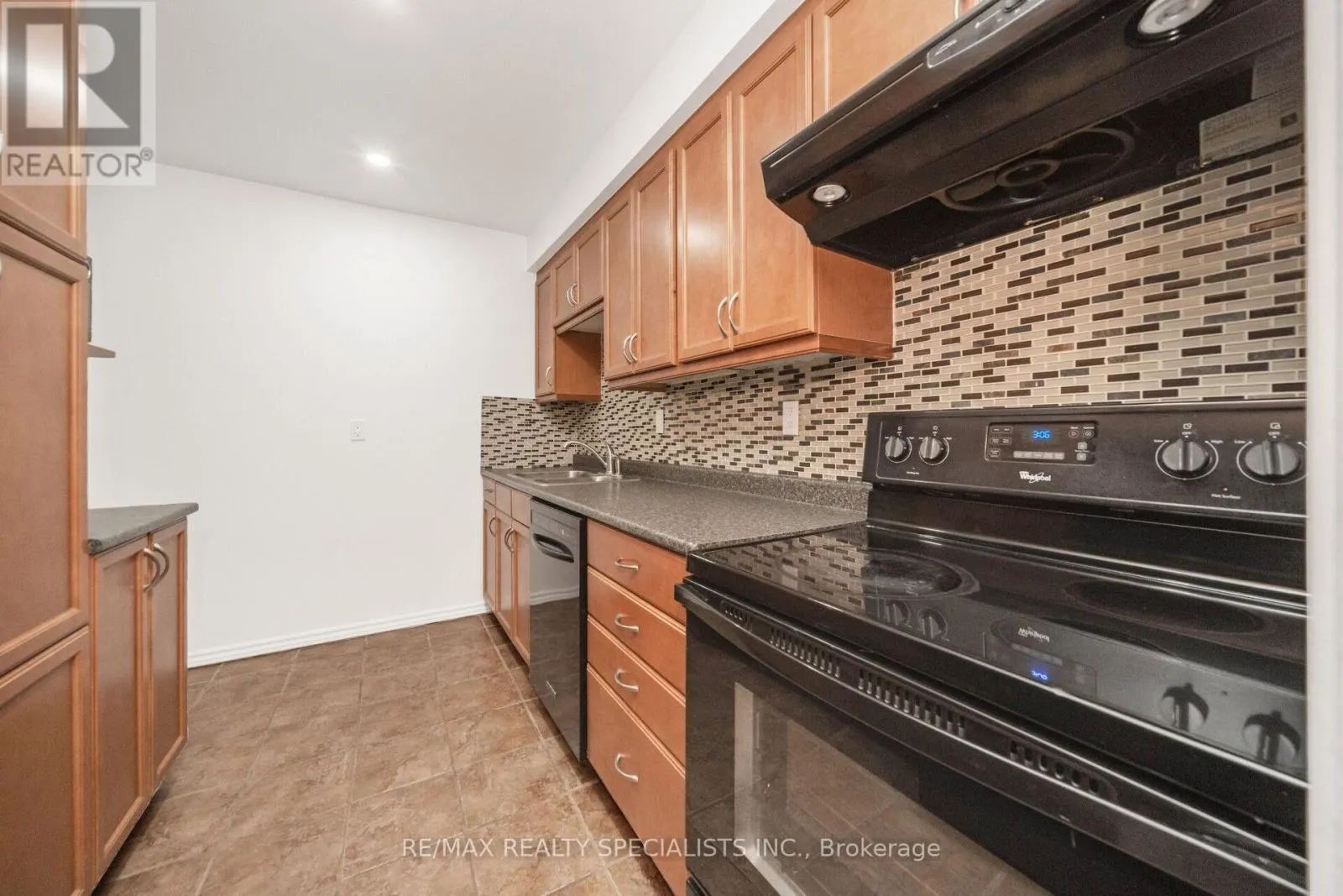 20 ENMOUNT DRIVE