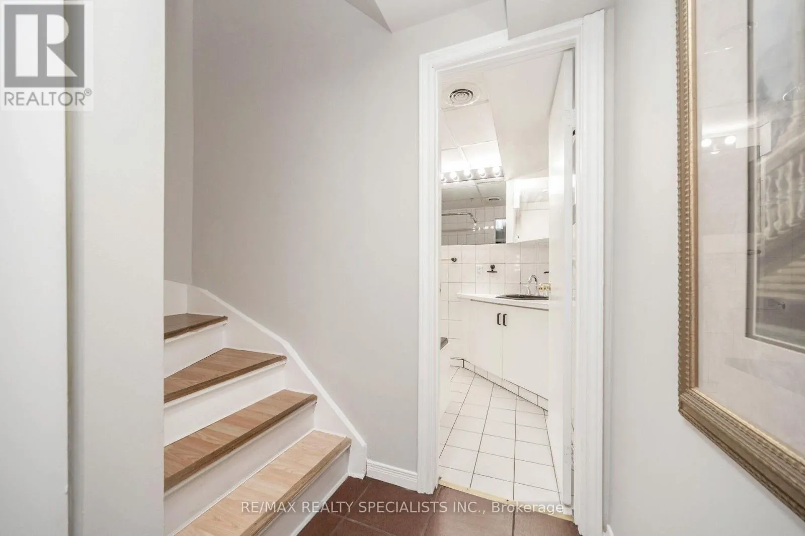 20 ENMOUNT DRIVE