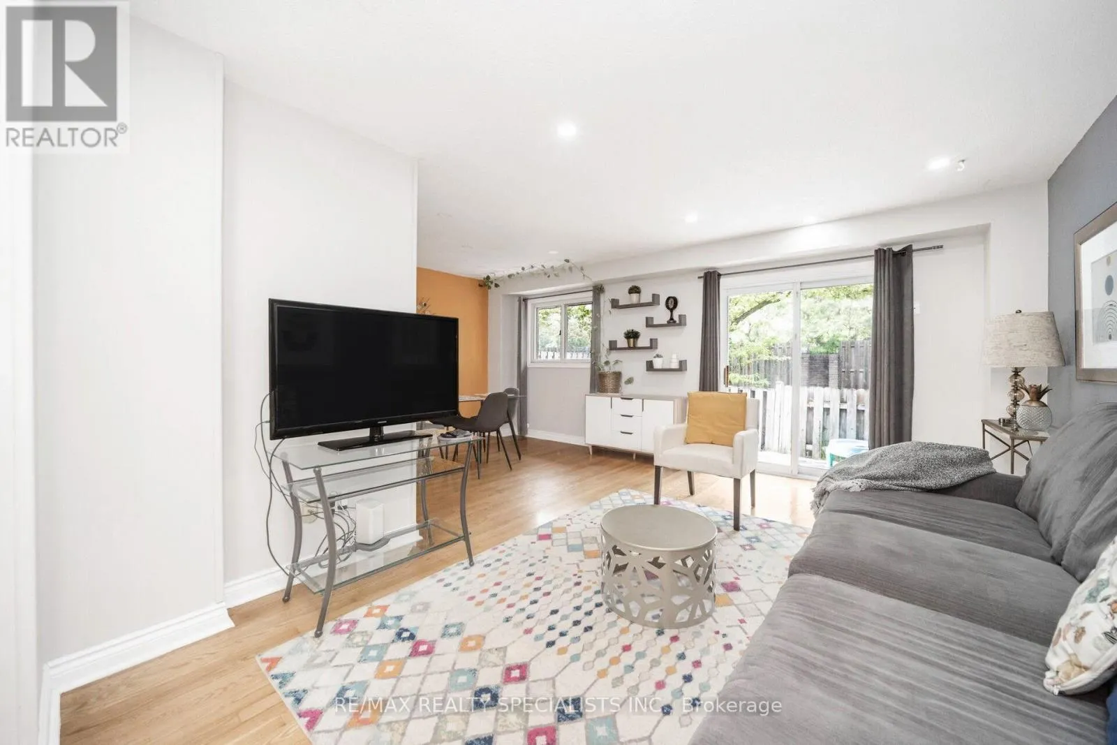 20 ENMOUNT DRIVE