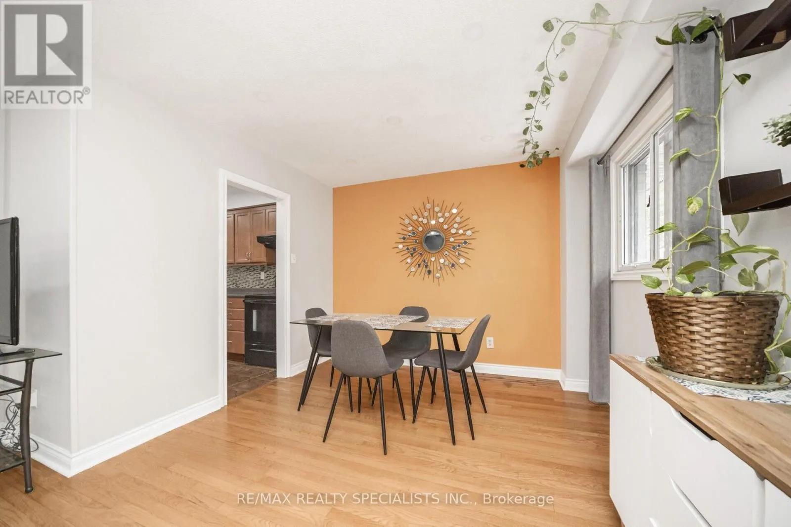 20 ENMOUNT DRIVE