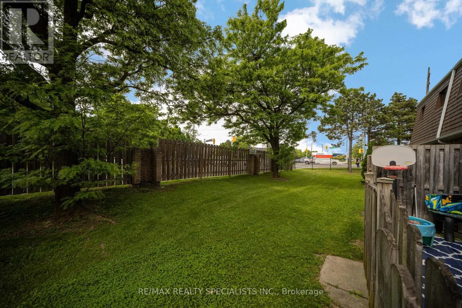 20 ENMOUNT DRIVE