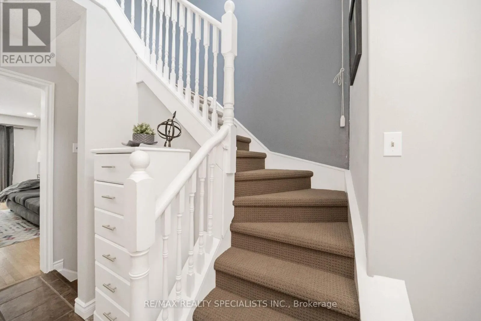 20 ENMOUNT DRIVE