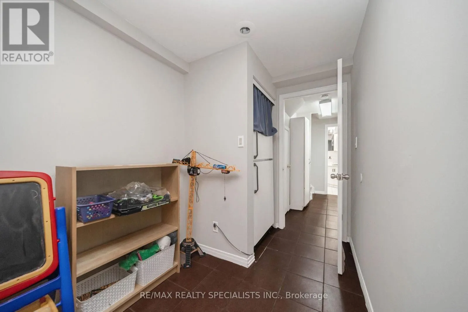 20 ENMOUNT DRIVE