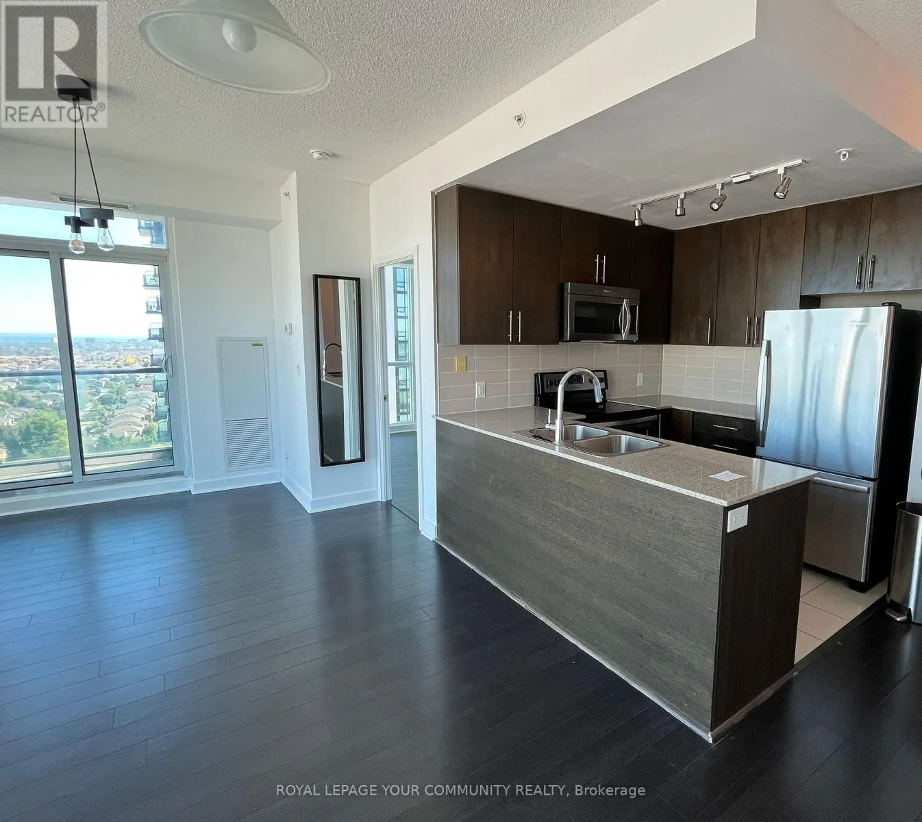 1702 - 3985 GRAND PARK DRIVE