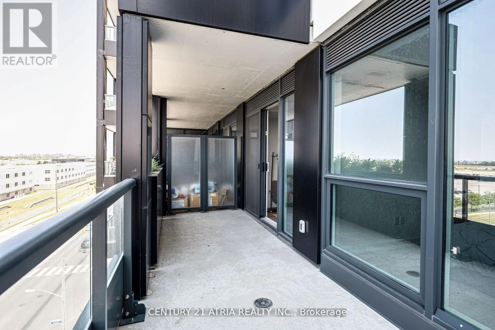 822 - 1100 SHEPPARD AVENUE W